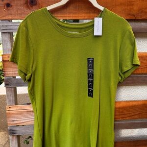 Banana Republic Women's Green T-Shirt Size M